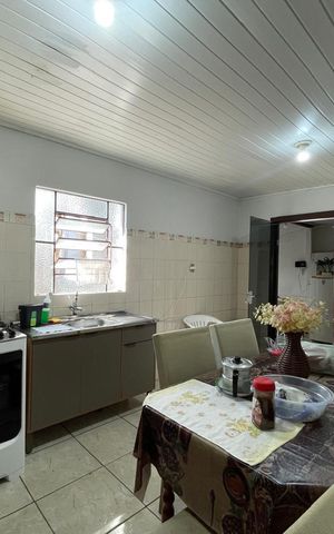 Casa à venda com 200m², 3 quartos e 2 vagas
