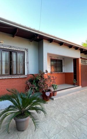 Casa à venda com 200m², 3 quartos e 2 vagas