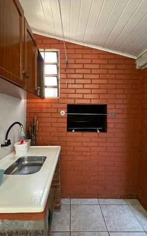 Casa à venda com 200m², 3 quartos e 2 vagas