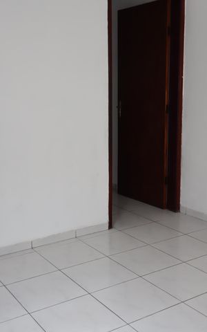 Casa à venda com 100m², 2 quartos e 2 vagasSala