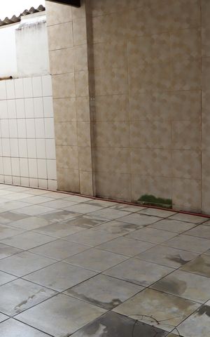 Casa à venda com 100m², 2 quartos e 2 vagasGaragem