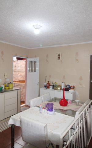 Casa à venda com 151m², 3 quartos e 2 vagasCozinha