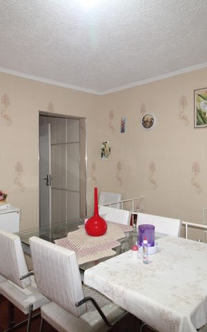 Casa à venda com 151m², 3 quartos e 2 vagasCozinha
