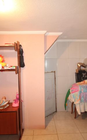 Casa à venda com 151m², 3 quartos e 2 vagasSuíte