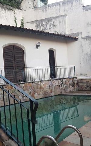 Casa à venda com 230m², 3 quartos e 5 vagas