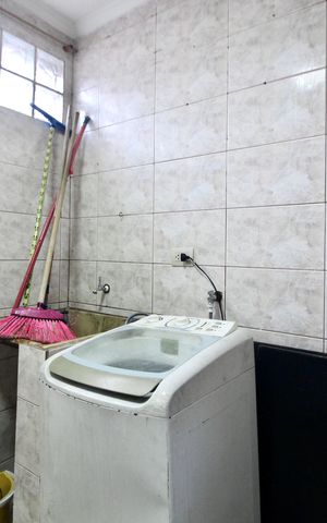 Casa à venda com 60m², 2 quartos e 1 vaga Casa à venda com 60m², 2 quartos e 1 vagaÁrea de Serviço