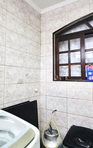Casa à venda com 60m², 2 quartos e 1 vaga Casa à venda com 60m², 2 quartos e 1 vagaÁrea de Serviço