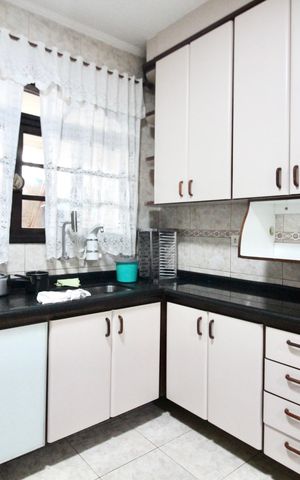 Casa à venda com 60m², 2 quartos e 1 vaga Casa à venda com 60m², 2 quartos e 1 vagaCozinha
