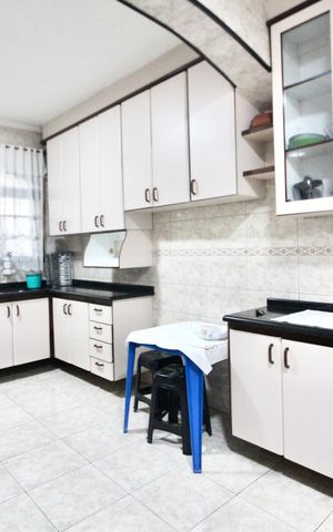 Casa à venda com 60m², 2 quartos e 1 vaga Casa à venda com 60m², 2 quartos e 1 vagaCozinha