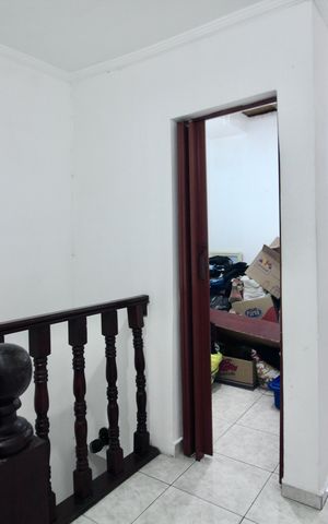 Casa à venda com 60m², 2 quartos e 1 vaga Casa à venda com 60m², 2 quartos e 1 vagaCorredor