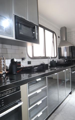 Apartamento à venda com 157m², 4 quartos e 2 vagasCozinha