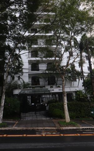 Apartamento à venda com 157m², 4 quartos e 2 vagasFachada