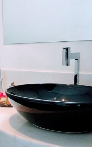 Casa para alugar com 412m², 4 quartos e 6 vagas Casa para alugar com 412m², 4 quartos e 6 vagasBanheiro