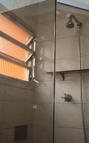 Casa à venda com 191m², 4 quartos e 3 vagasBanheiro Social