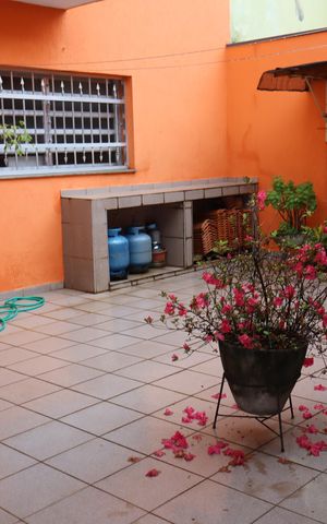 Casa à venda com 191m², 4 quartos e 3 vagasQuintal