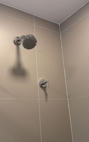 Apartamento para alugar com 55m², 1 quarto e 1 vaga Apartamento para alugar com 55m², 1 quarto e 1 vagaBanheiro da Suíte