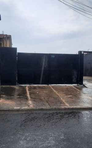 Casa para alugar com 113m², 2 quartos e 1 vaga Casa para alugar com 113m², 2 quartos e 1 vagaFachada