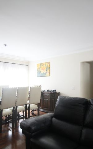 Apartamento à venda com 99m², 2 quartos e 2 vagasSala