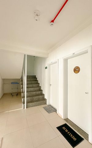 Apartamento para alugar com 60m², 2 quartos e 1 vagaEscada