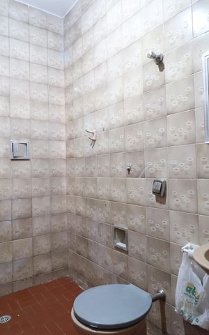Casa para alugar com 100m², 2 quartos e 2 vagasBanheiro social