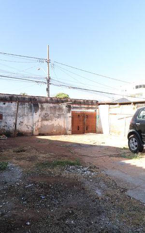 Casa para alugar com 100m², 2 quartos e 2 vagasQuintal/Frente