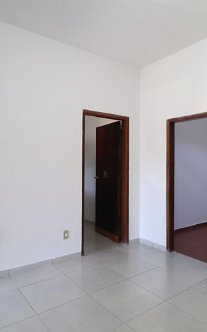 Casa para alugar com 100m², 2 quartos e 2 vagasSala