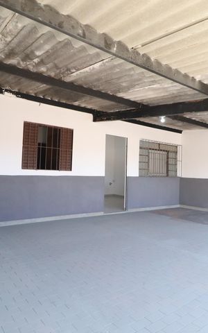 Casa para alugar com 100m², 2 quartos e 2 vagasVaranda