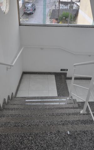 Apartamento para alugar com 28m², 1 quarto e sem vagaEscada de acesso