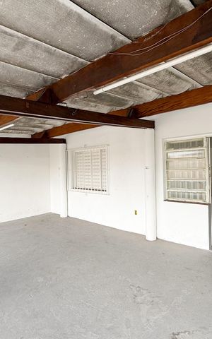 Casa para alugar com 240m², 1 quarto e 1 vaga Casa para alugar com 240m², 1 quarto e 1 vagaCasa 1