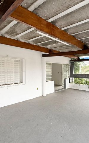 Casa para alugar com 240m², 1 quarto e 1 vaga Casa para alugar com 240m², 1 quarto e 1 vagaCasa 1