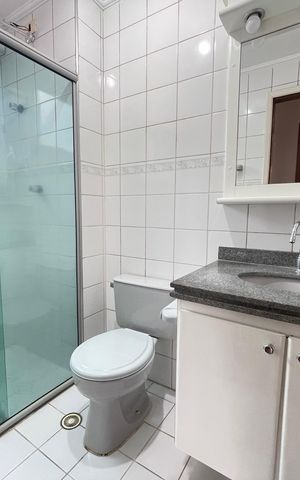 Apartamento à venda com 57m², 2 quartos e 1 vaga Apartamento à venda com 57m², 2 quartos e 1 vagaBanheiro