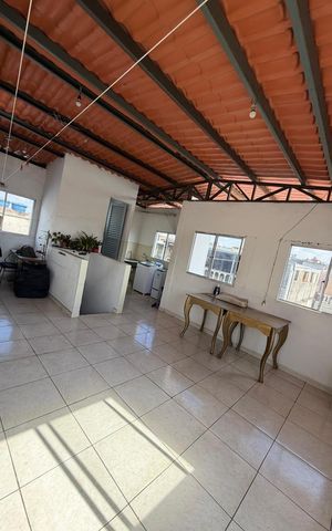 Casa à venda com 200m², 3 quartos e 2 vagas Casa à venda com 200m², 3 quartos e 2 vagasTerraço