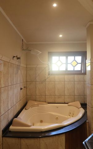 Casa para alugar com 380m², 5 quartos e 4 vagasBanheiro da Suíte 2