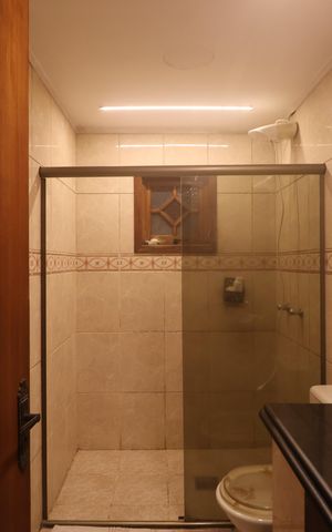Casa para alugar com 380m², 5 quartos e 4 vagasBanheiro