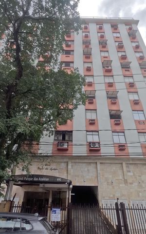 Apartamento para alugar com 136m², 3 quartos e 1 vaga Apartamento para alugar com 136m², 3 quartos e 1 vagaFachada | Adesivo/Placa Quintoandar instalado