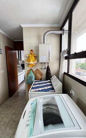Apartamento à venda com 178m², 3 quartos e 2 vagasÁrea de Serviço