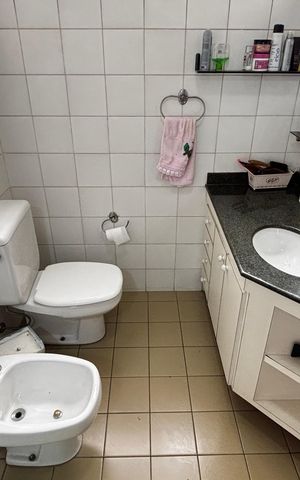 Apartamento à venda com 178m², 3 quartos e 2 vagasBanheiro da Suíte