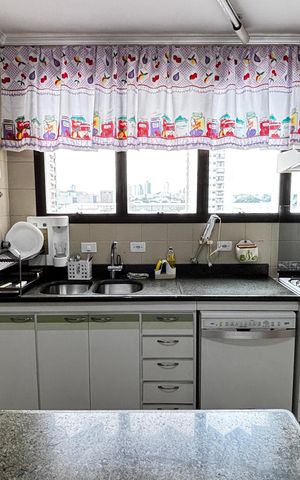 Apartamento à venda com 178m², 3 quartos e 2 vagasCozinha