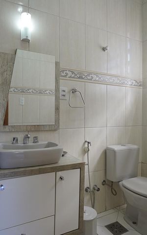 Apartamento para alugar com 136m², 3 quartos e 1 vaga Apartamento para alugar com 136m², 3 quartos e 1 vagaBanheiro da Suíte