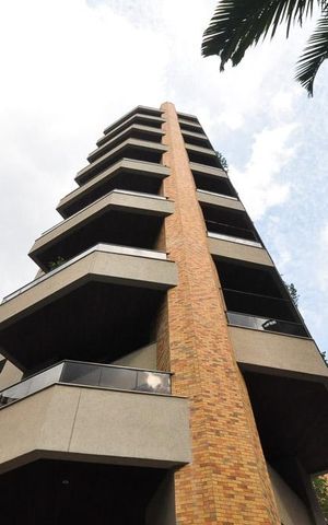 Apartamento para alugar com 287m², 4 quartos e 4 vagasFachada