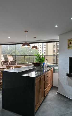 Apartamento para alugar com 287m², 4 quartos e 4 vagasVaranda