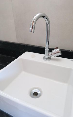 Studio para alugar com 20m², 0 quarto e sem vaga Studio para alugar com 20m², 0 quarto e sem vagaBanheiro