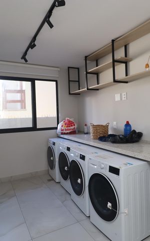 Studio para alugar com 20m², 0 quarto e sem vaga Studio para alugar com 20m², 0 quarto e sem vagaLavanderia