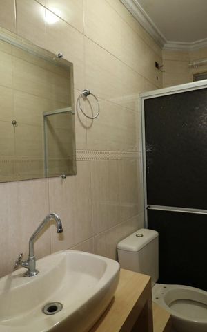 Casa para alugar com 70m², 2 quartos e 1 vaga Casa para alugar com 70m², 2 quartos e 1 vagaBanheiro