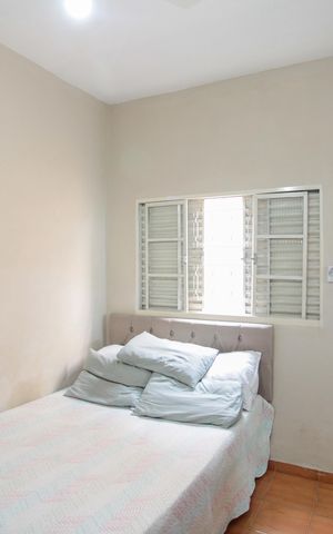 Casa à venda com 100m², 2 quartos e 3 vagas Casa à venda com 100m², 2 quartos e 3 vagasQuarto Suíte