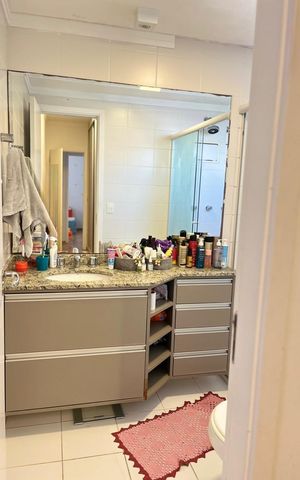 Apartamento à venda com 136m², 3 quartos e 2 vagas Apartamento à venda com 136m², 3 quartos e 2 vagasBanheiro