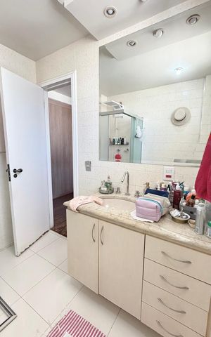 Apartamento à venda com 220m², 3 quartos e 2 vagas
