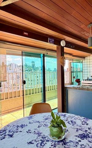 Apartamento à venda com 220m², 3 quartos e 2 vagas