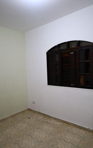 Casa para alugar com 75m², 2 quartos e 1 vagaQuarto