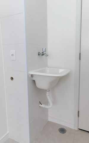 Apartamento à venda com 32m², 2 quartos e sem vaga Apartamento à venda com 32m², 2 quartos e sem vagaÁrea de Serviço